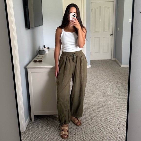 Doe & Rae Pants - Olive Green flowy gauze Pants